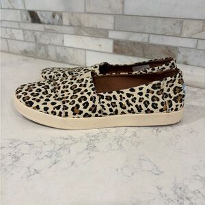 Toms Leopard Cheetah Print Canvas Slip-On Flats Womens Sz 9 Cushion Insole